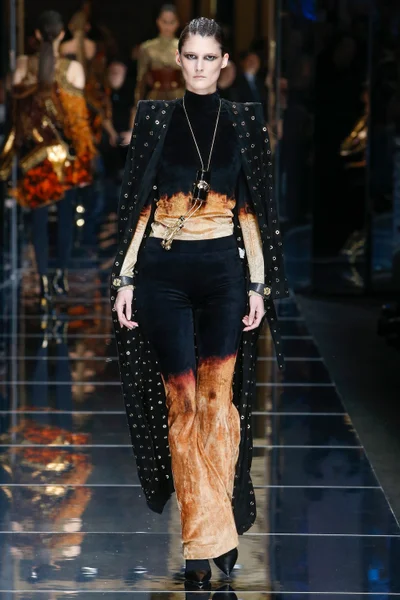 Look 9